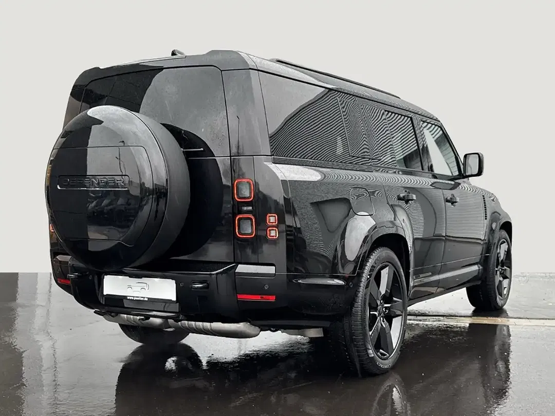 Land Rover Defender - Thumbnail 2