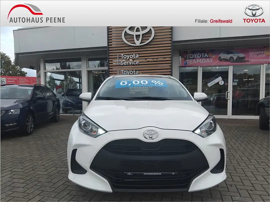 Toyota Yaris - Thumbnail 5