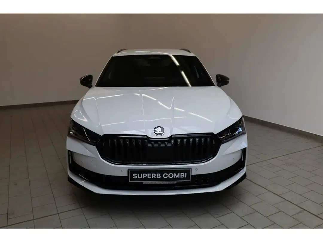 Skoda Superb - Thumbnail 2