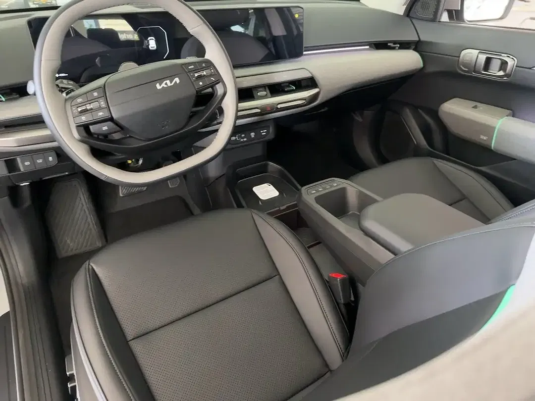 Kia EV4 - Thumbnail 8