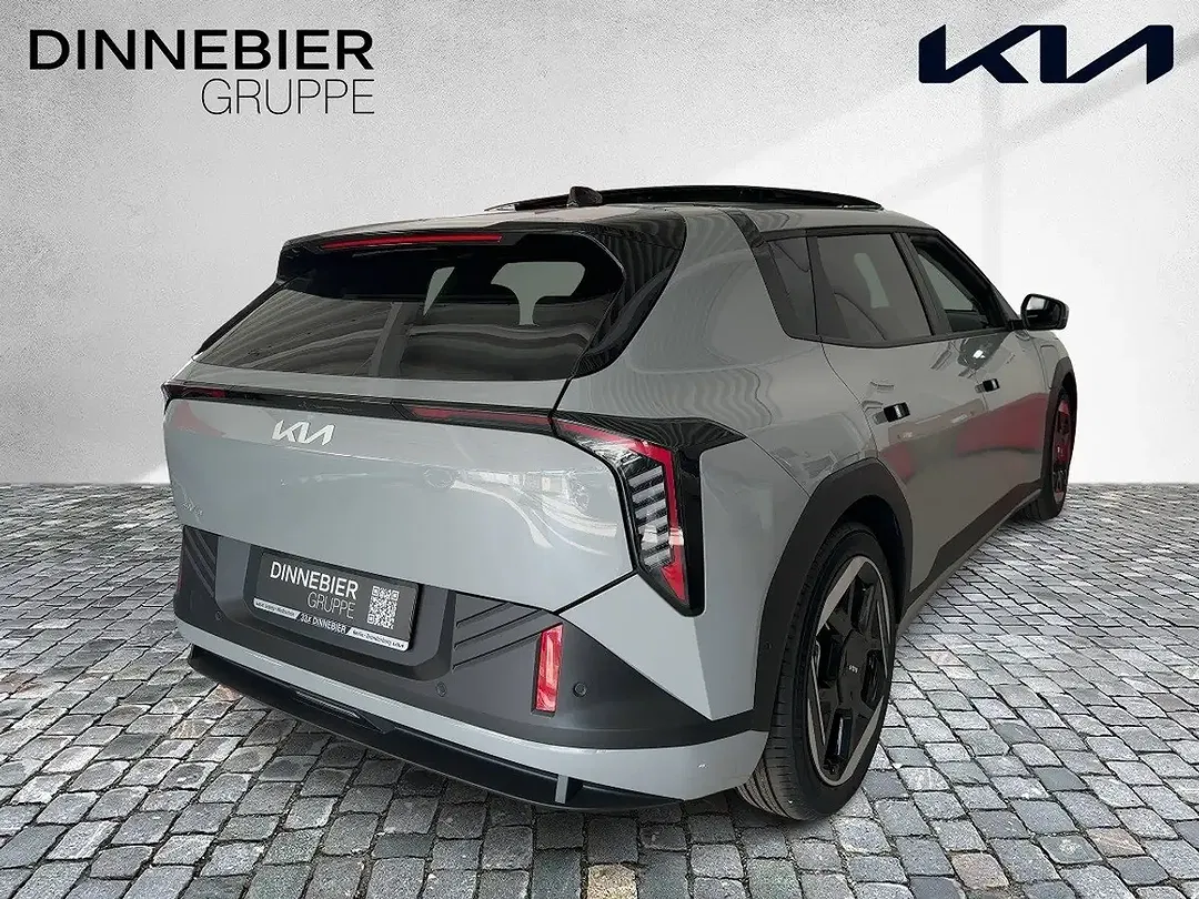 Kia EV4 - Thumbnail 2