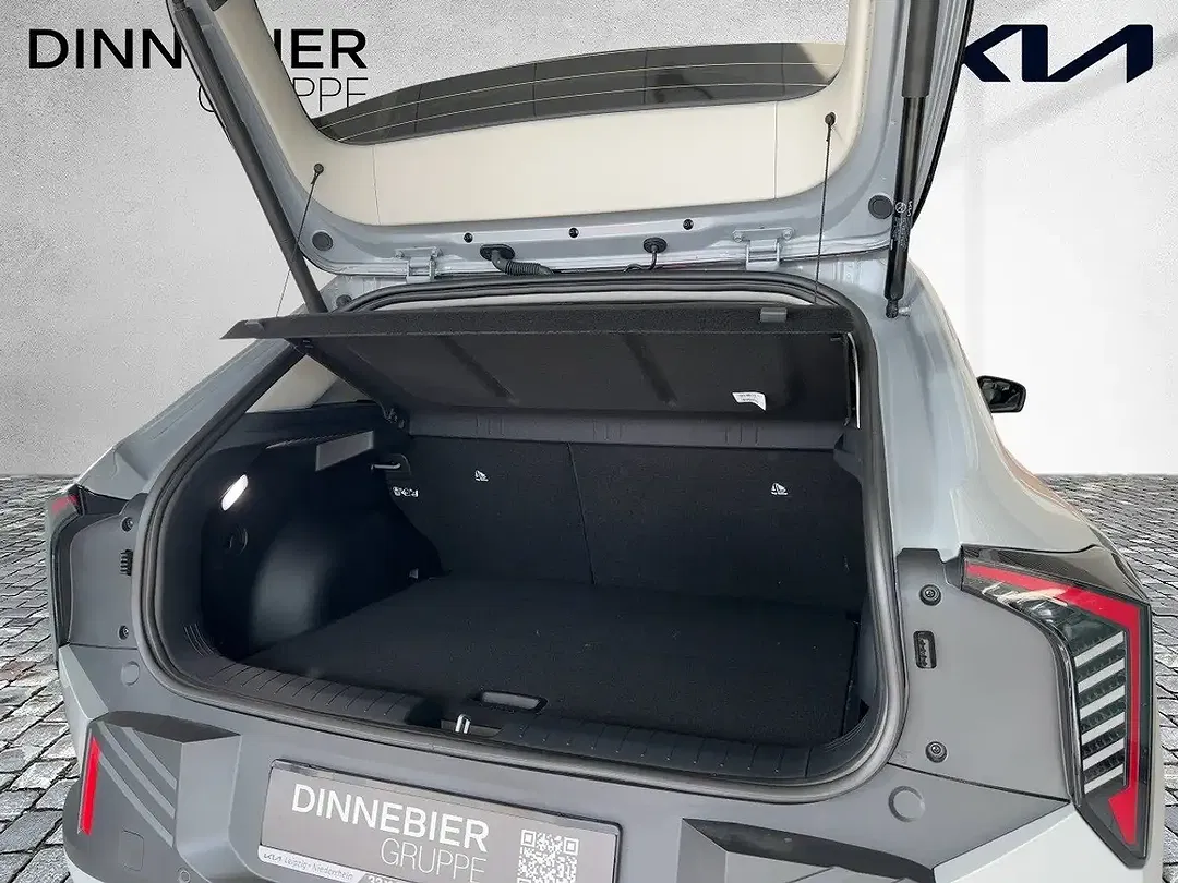 Kia EV4 - Thumbnail 5