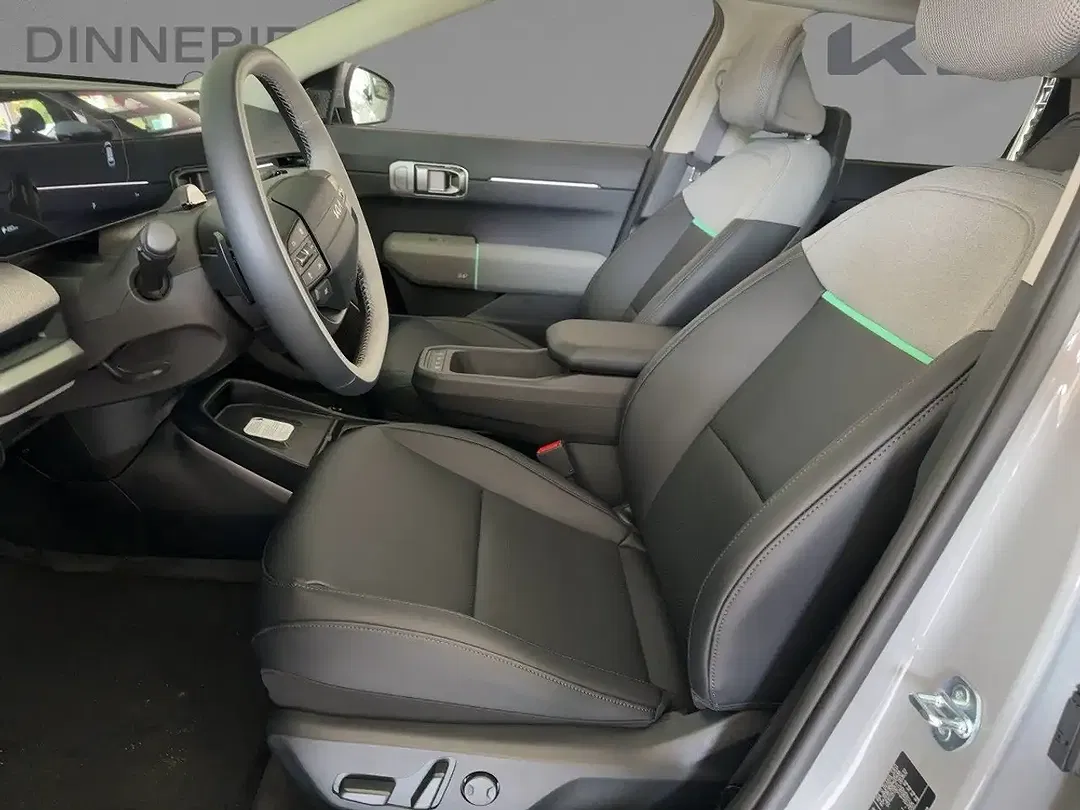 Kia EV4 - Thumbnail 6