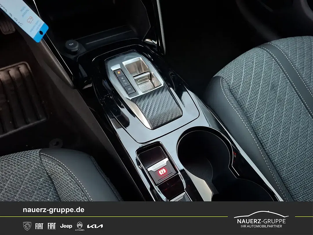 Peugeot 208 - Thumbnail 14