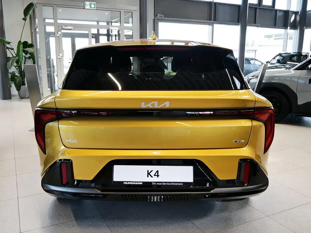 Kia K4 - Thumbnail 3