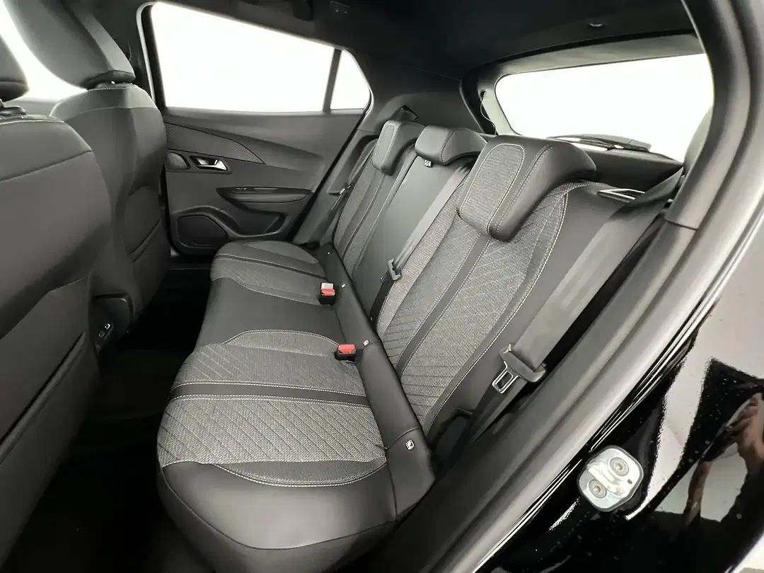 Peugeot 2008 - Thumbnail 8