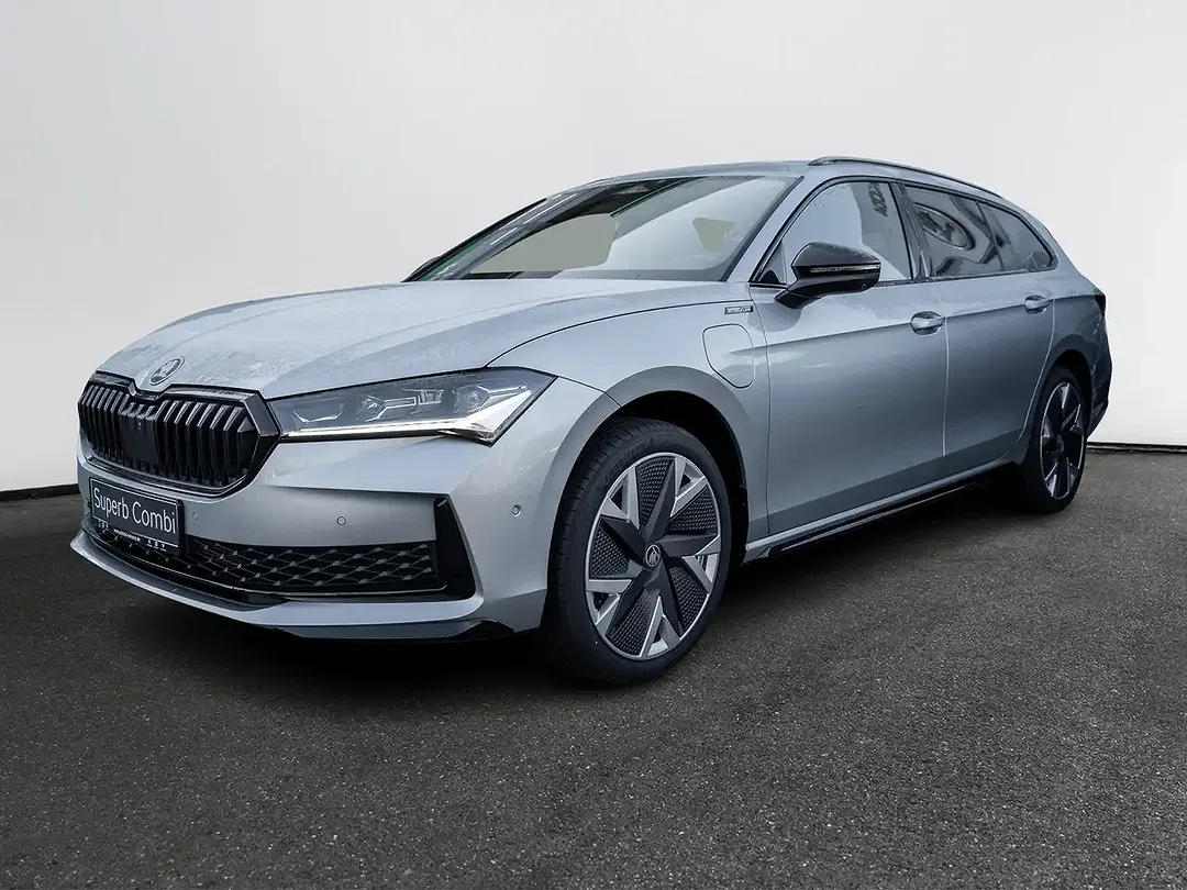Skoda Superb - Thumbnail 1