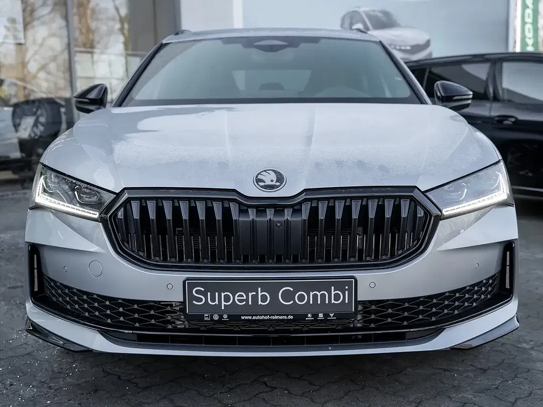 Skoda Superb - Thumbnail 2