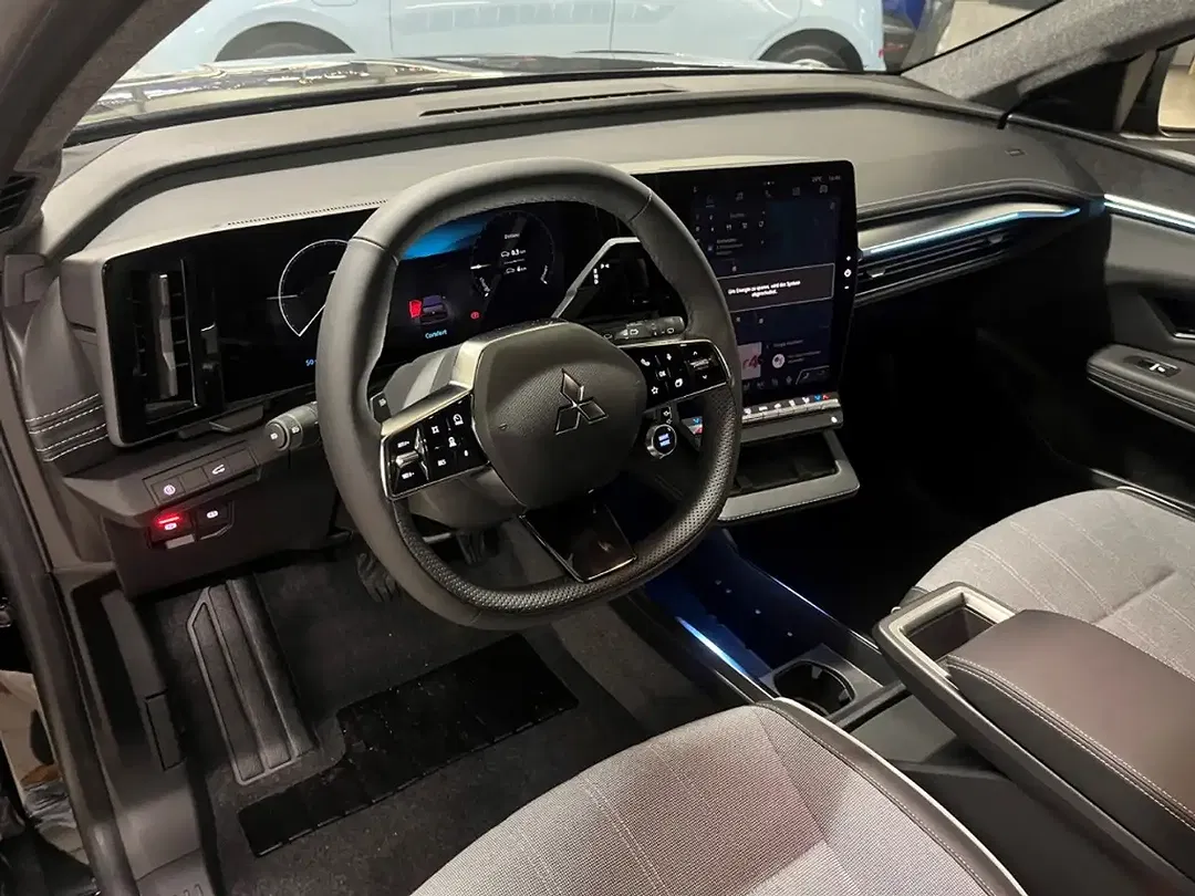 Mitsubishi Eclipse Cross - Thumbnail 9