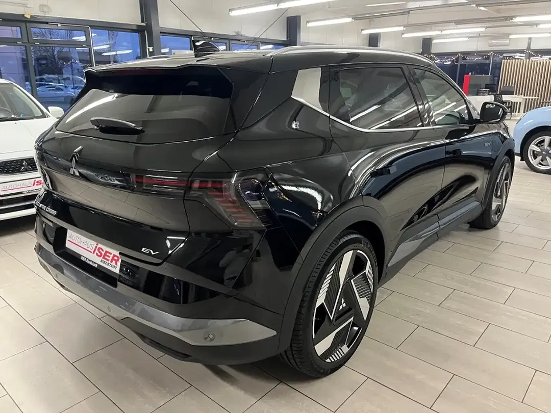 Mitsubishi Eclipse Cross - Thumbnail 4