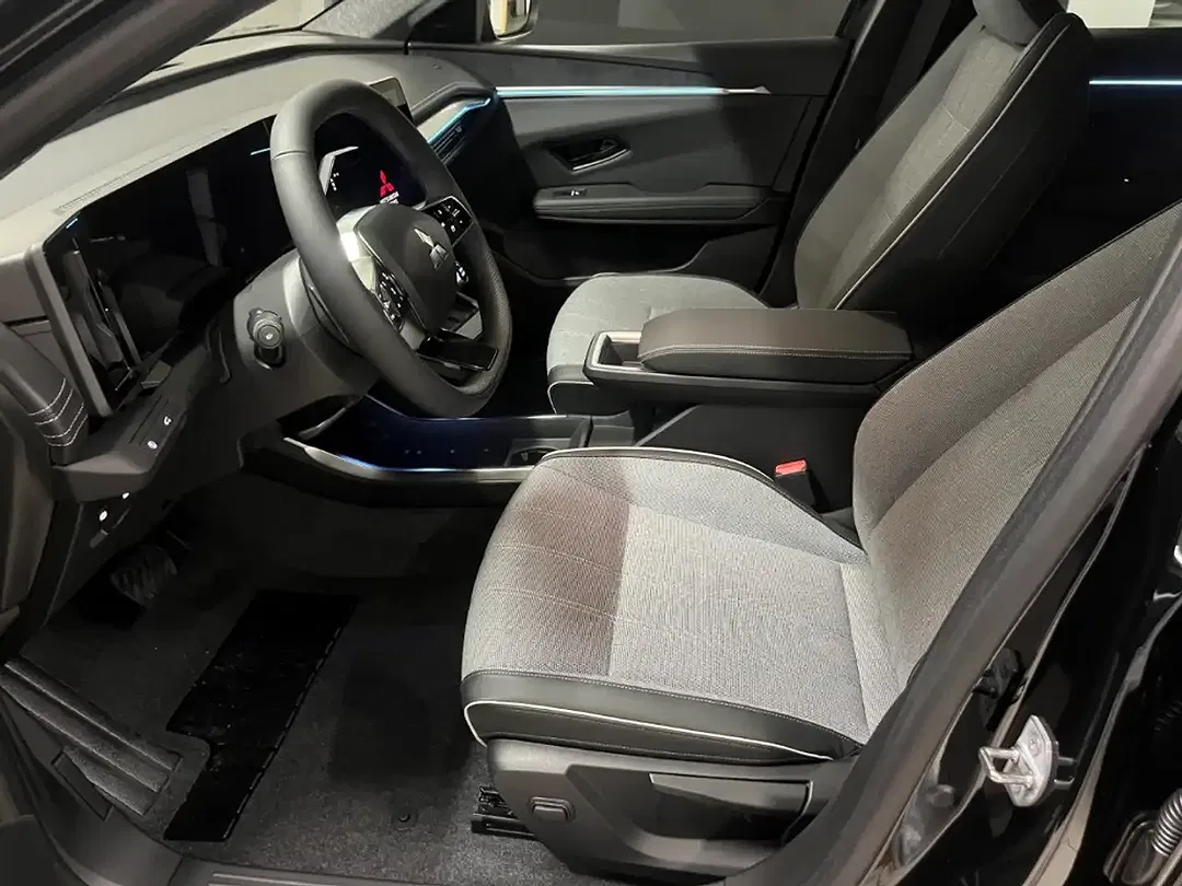 Mitsubishi Eclipse Cross - Thumbnail 8