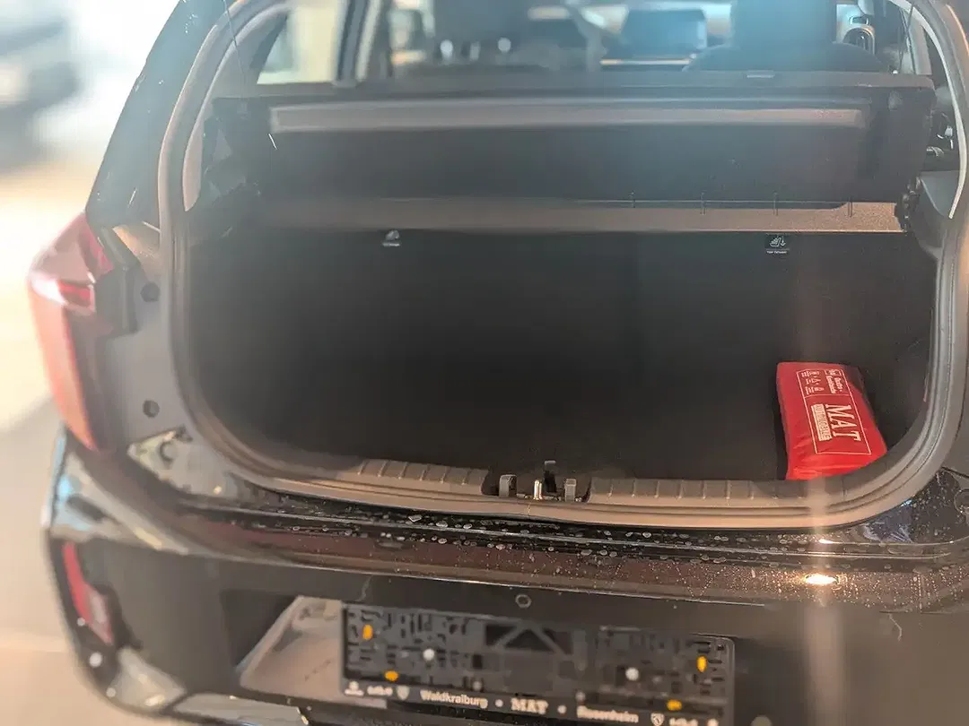 Kia Picanto - Thumbnail 4