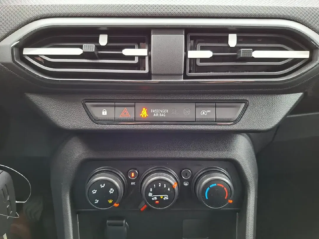 Dacia Sandero - Thumbnail 11