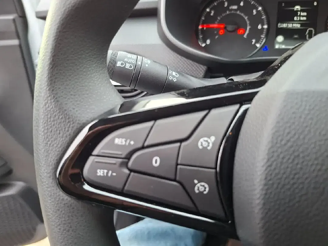 Dacia Sandero - Thumbnail 13