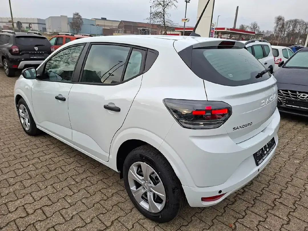 Dacia Sandero - Thumbnail 4