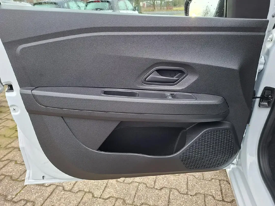 Dacia Sandero - Thumbnail 7