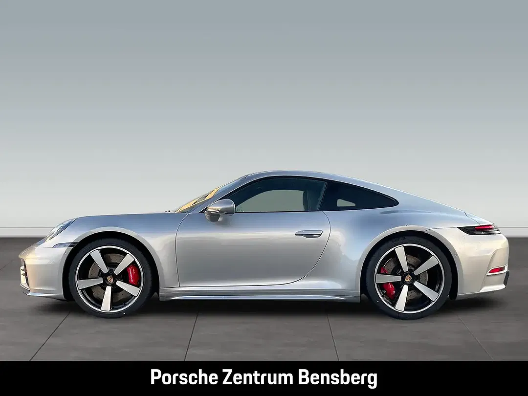 Porsche 911 - Thumbnail 2