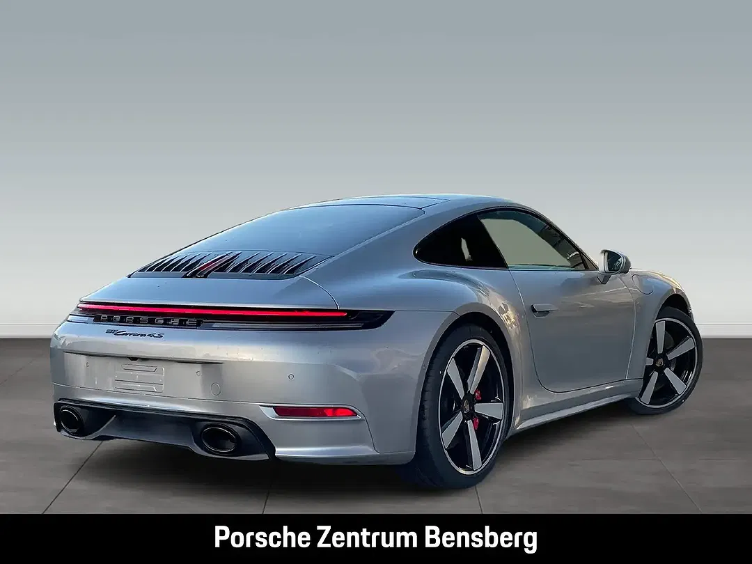 Porsche 911 - Thumbnail 4