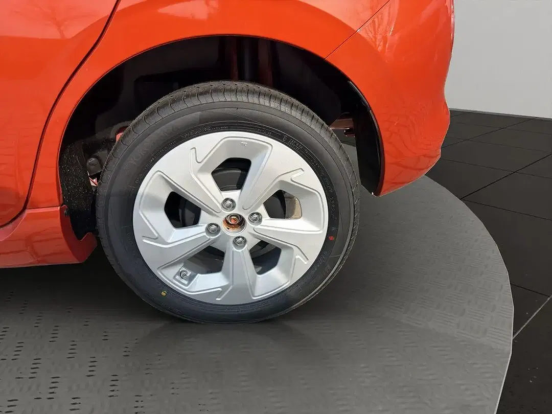 Suzuki Swift - Thumbnail 9