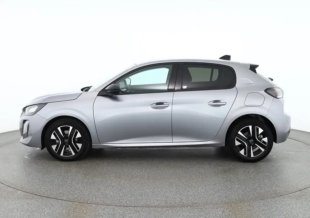 Peugeot 208 - Thumbnail 1