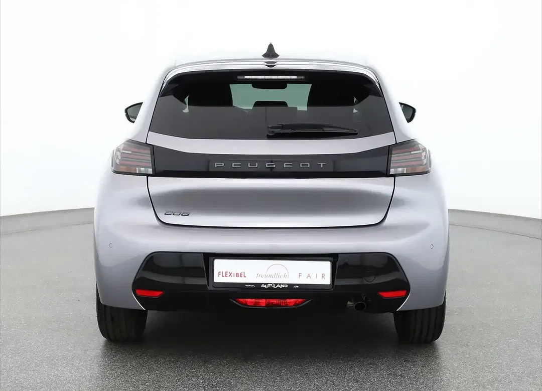 Peugeot 208 - Thumbnail 3
