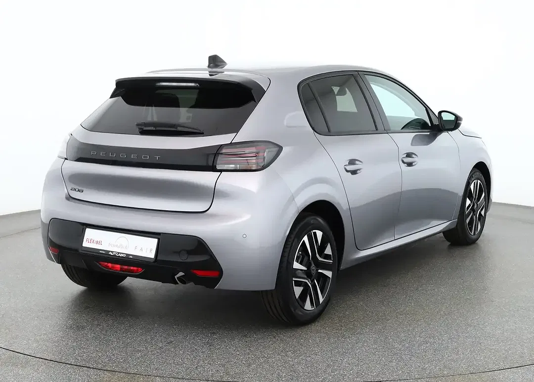 Peugeot 208 - Thumbnail 4