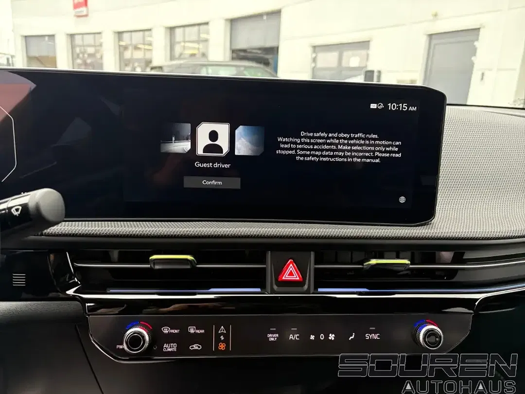 Kia EV6 - Thumbnail 11