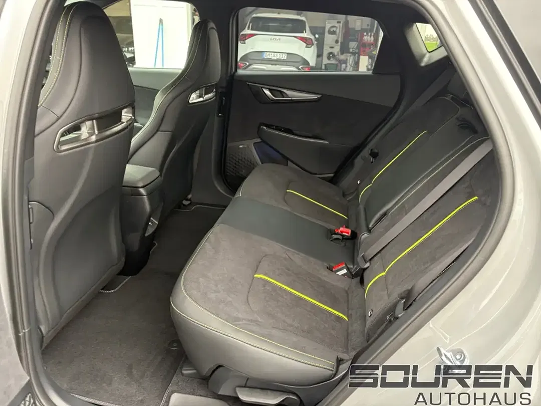 Kia EV6 - Thumbnail 14