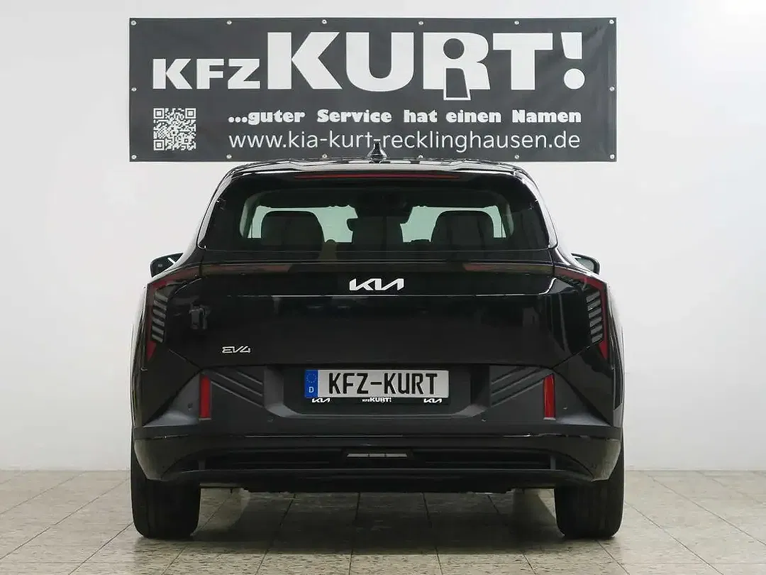 Kia EV4 - Thumbnail 4