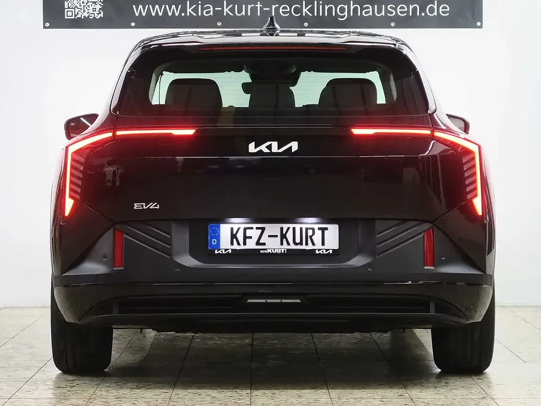 Kia EV4 - Thumbnail 6