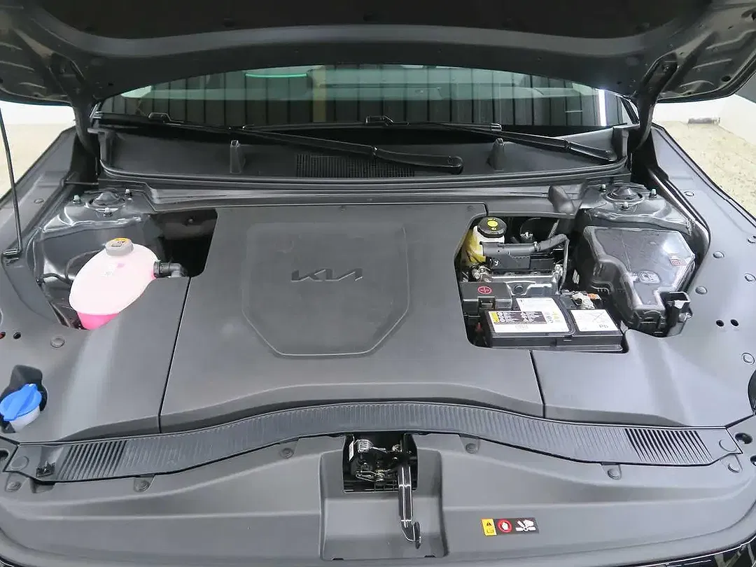 Kia EV4 - Thumbnail 7