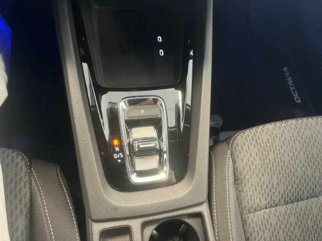 Skoda Octavia - Thumbnail 10