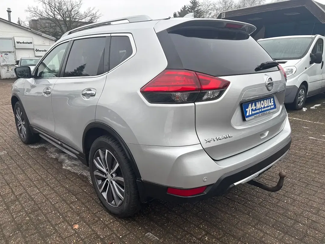 Nissan X-Trail - Thumbnail 2