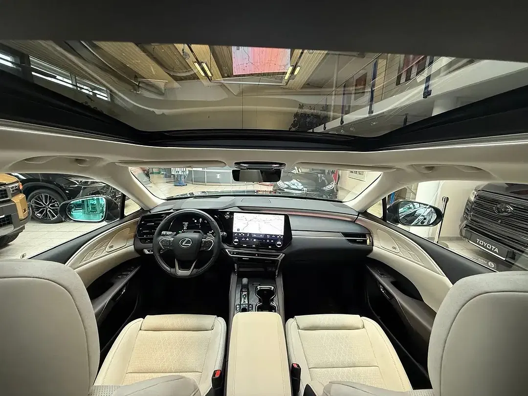 Lexus RX 450h - Thumbnail 4