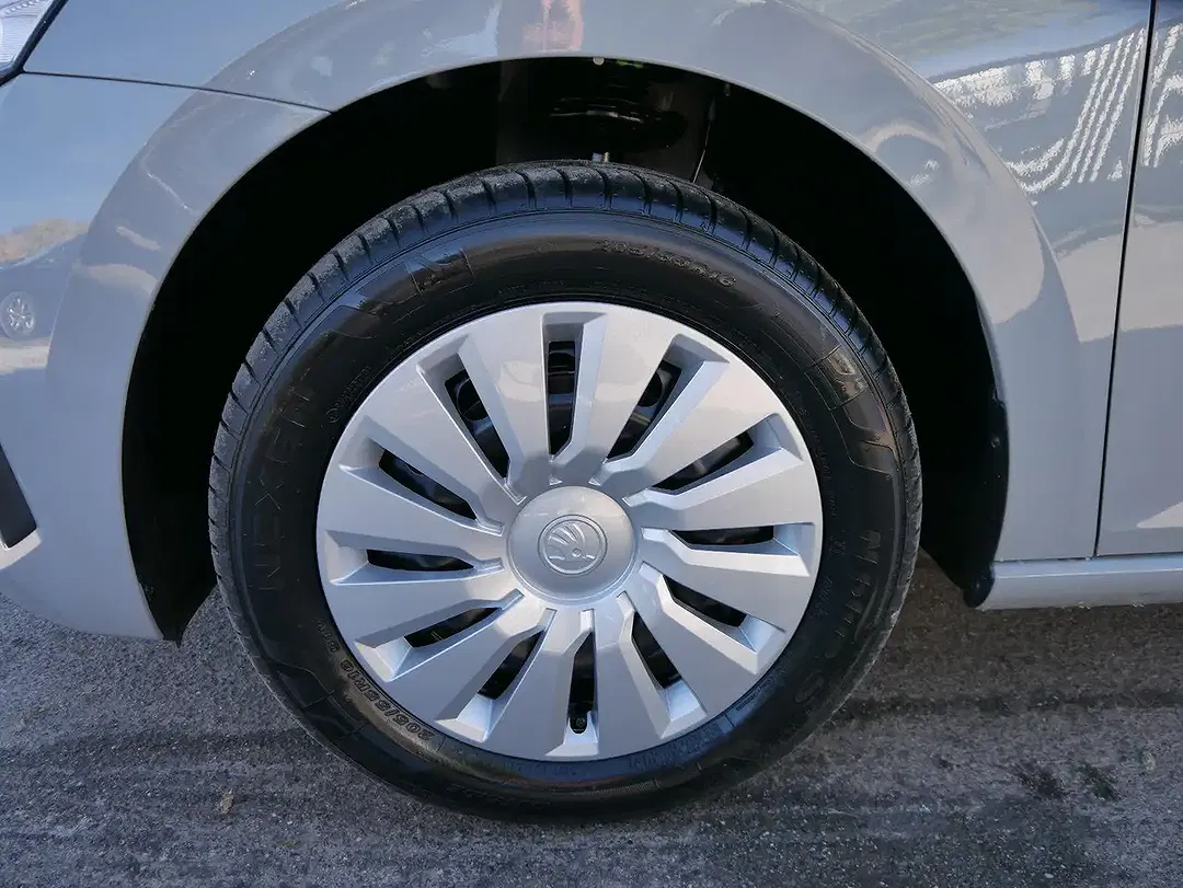 Skoda Scala - Thumbnail 5