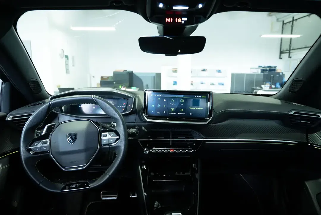 Peugeot 2008 - Thumbnail 5