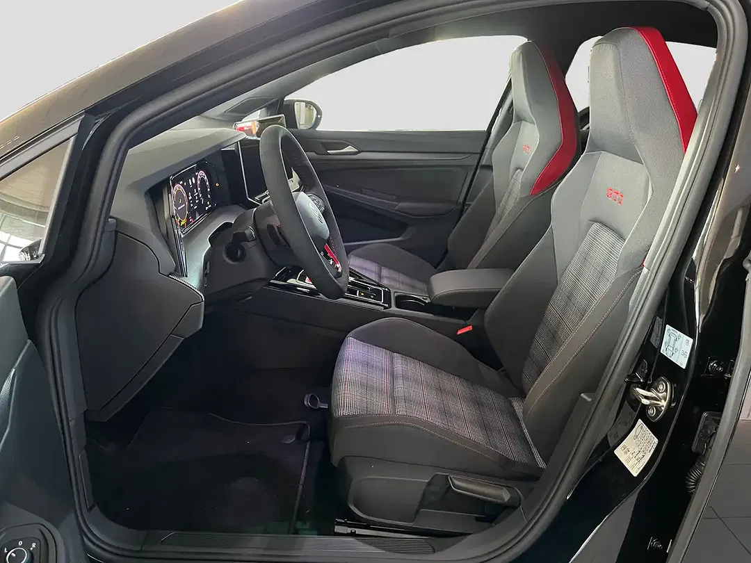 Volkswagen Golf GTI - Thumbnail 10