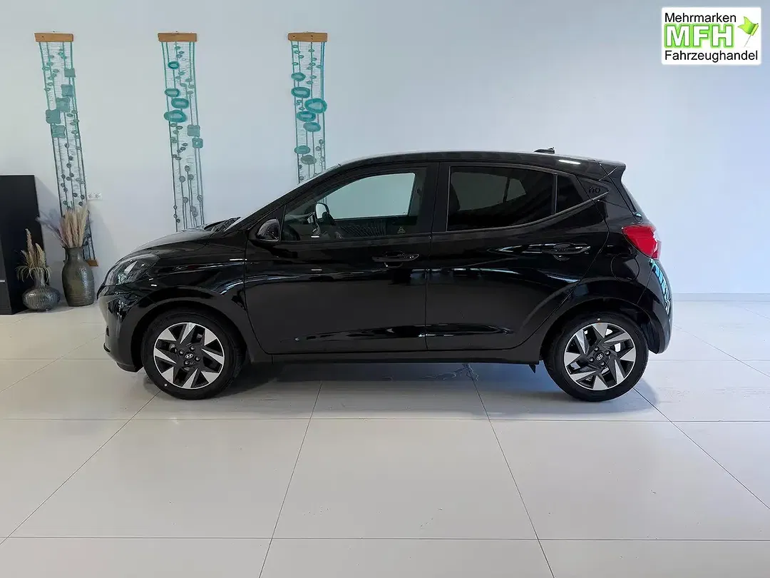 Hyundai i10 - Thumbnail 3