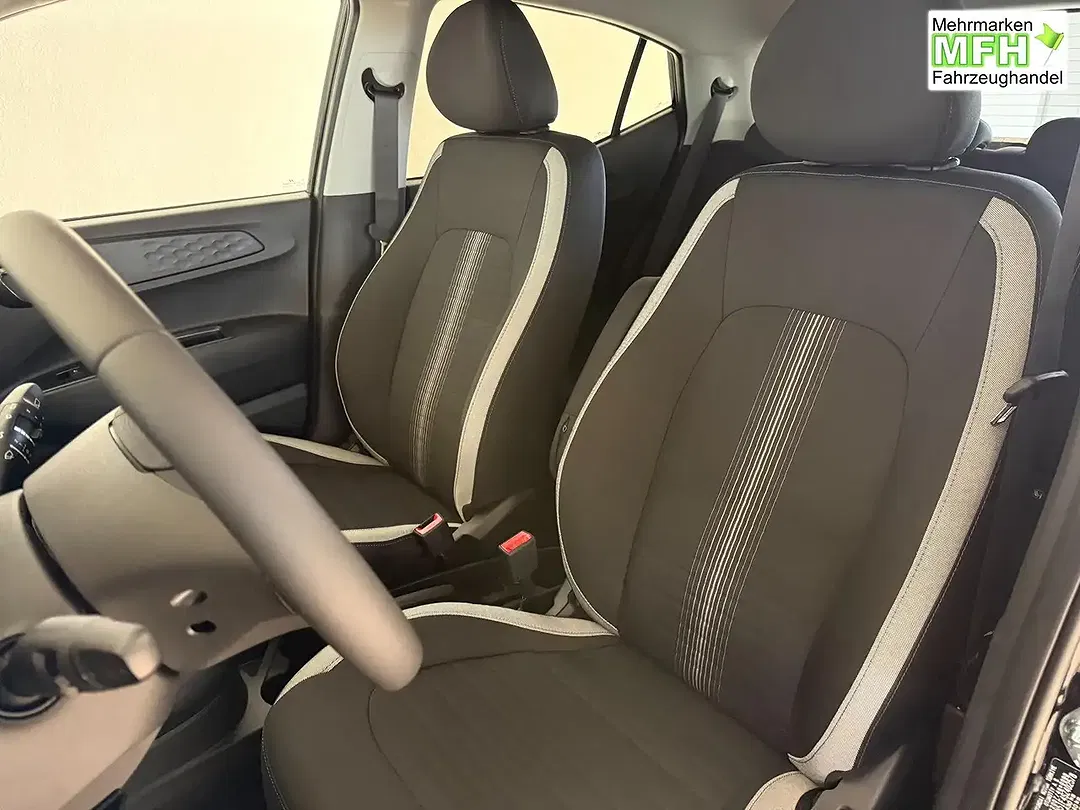 Hyundai i10 - Thumbnail 9
