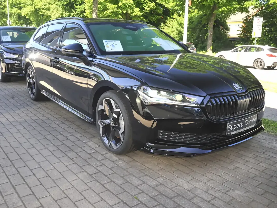 Skoda Superb - Thumbnail 2