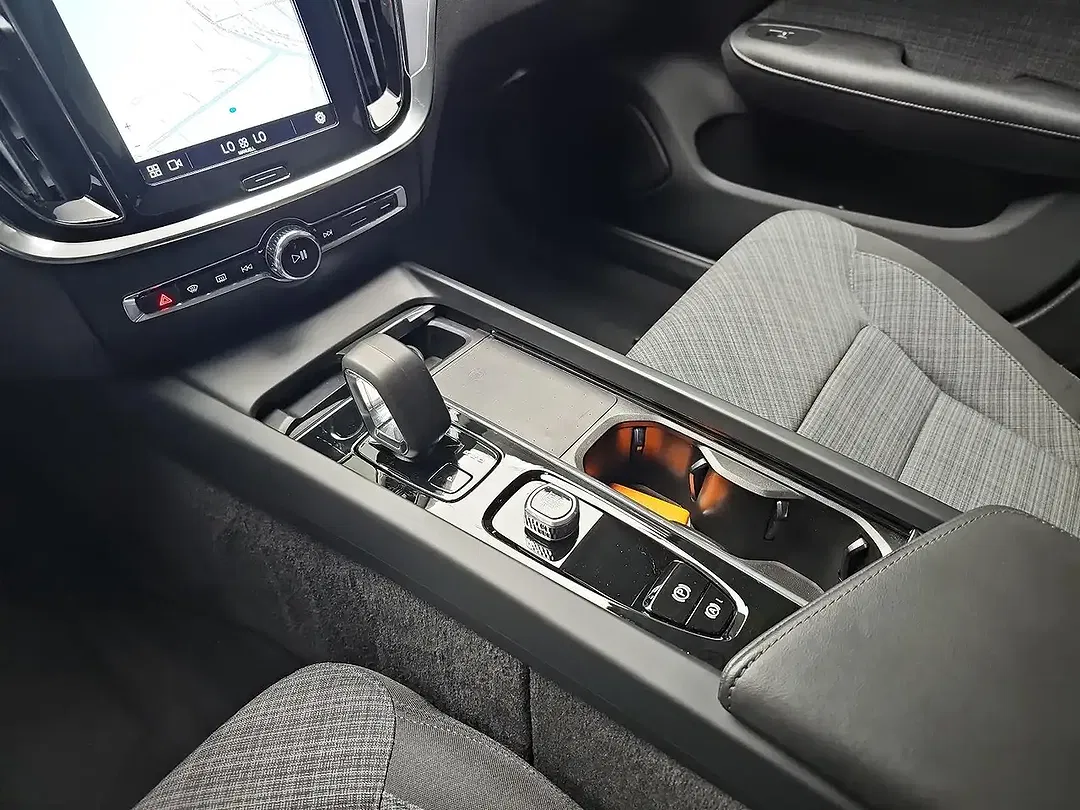 Volvo S60 - Thumbnail 7