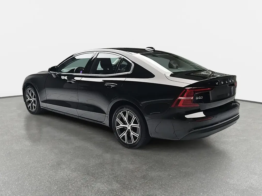Volvo S60 - Thumbnail 3