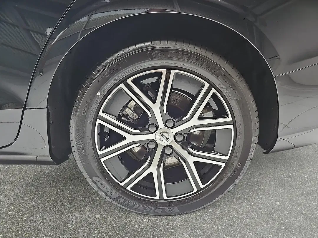 Volvo S60 - Thumbnail 4
