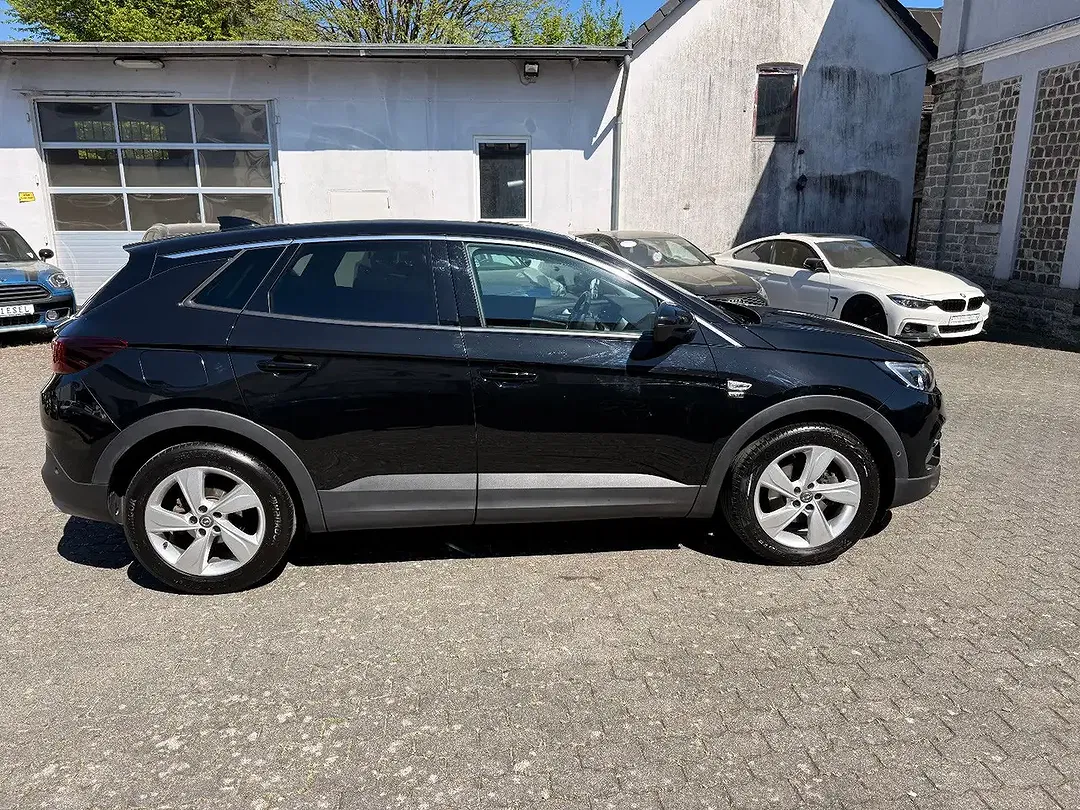 Opel Grandland X - Thumbnail 3