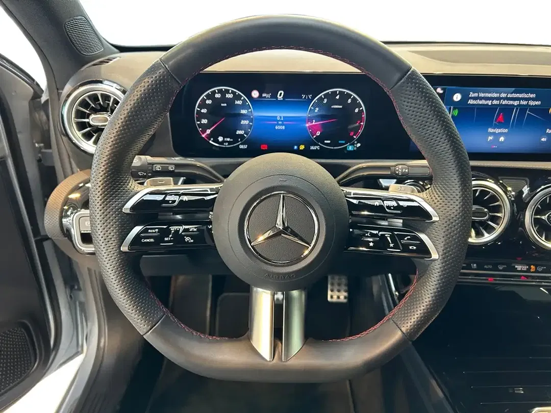Mercedes-Benz A 200 - Thumbnail 10