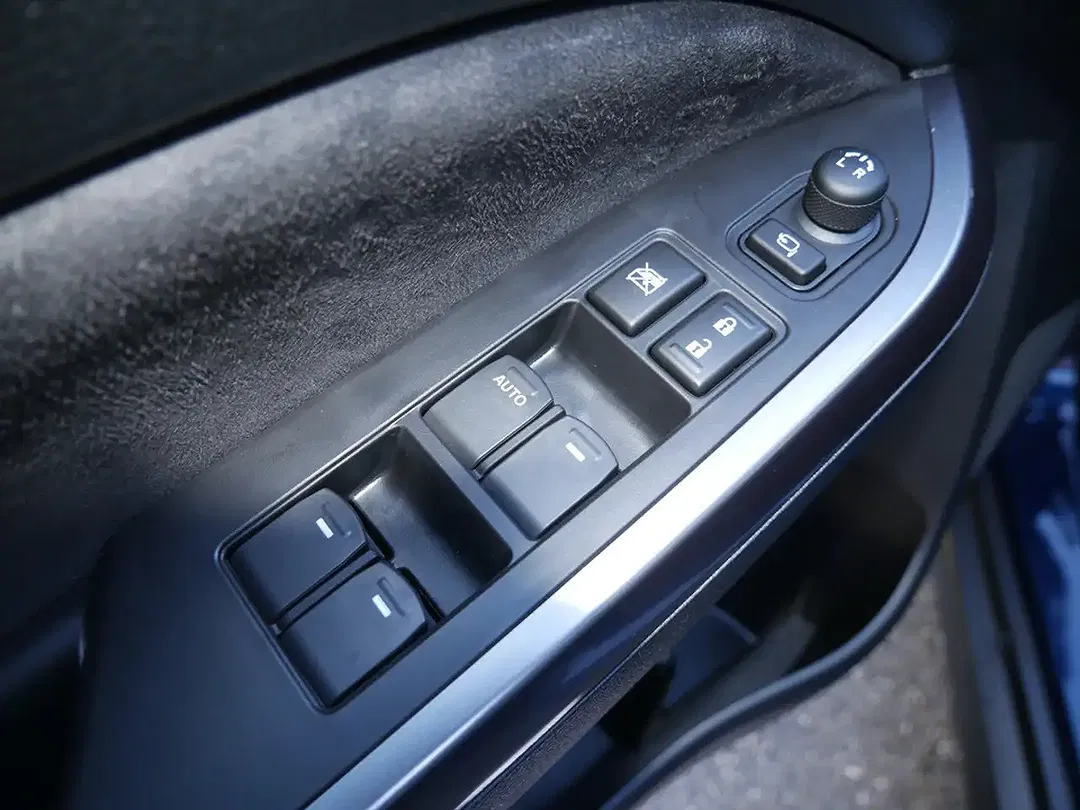 Suzuki Vitara - Thumbnail 8