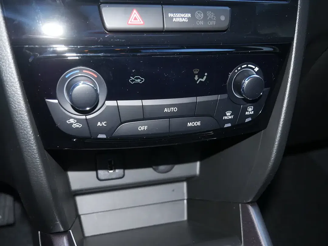 Suzuki Vitara - Thumbnail 13