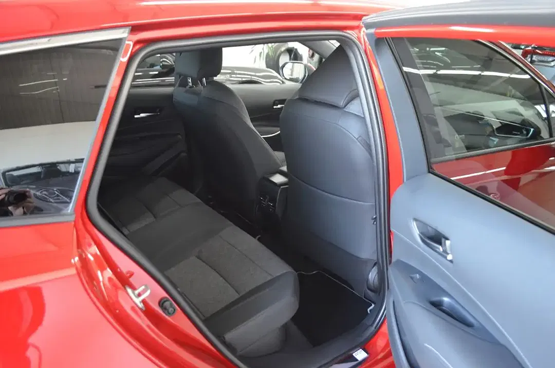 Toyota Corolla - Thumbnail 11
