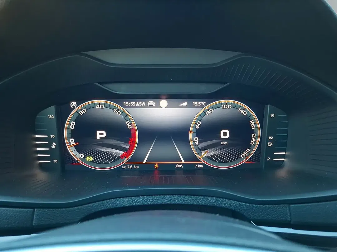 Skoda Karoq - Thumbnail 14
