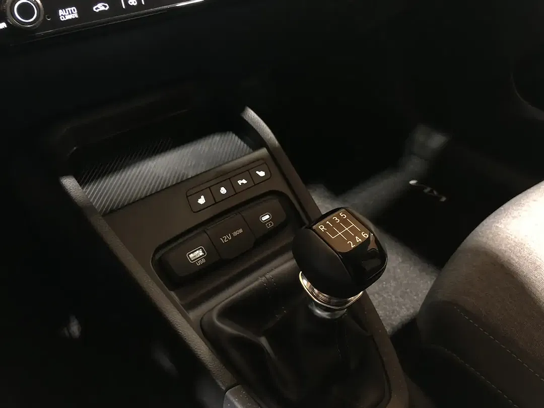Kia Stonic - Thumbnail 15